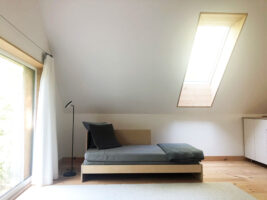 28 upstairs-B-sz